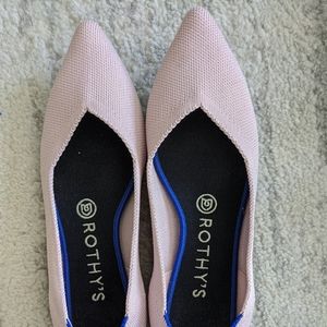 Petal pink pointy rothy 7.5